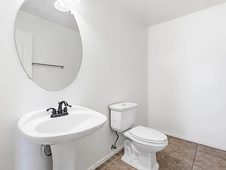 1492 N Saddle St — Photo 16
