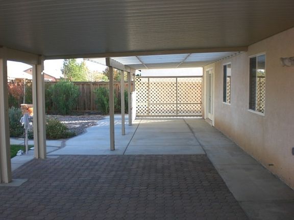 3rd image of 15371 Ross Dr