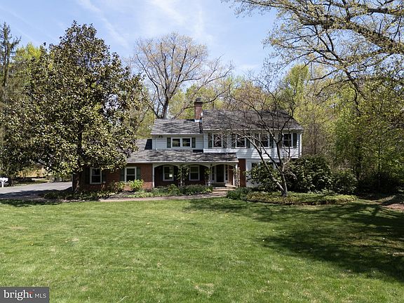 5th image of 2233 Jamaica Dr