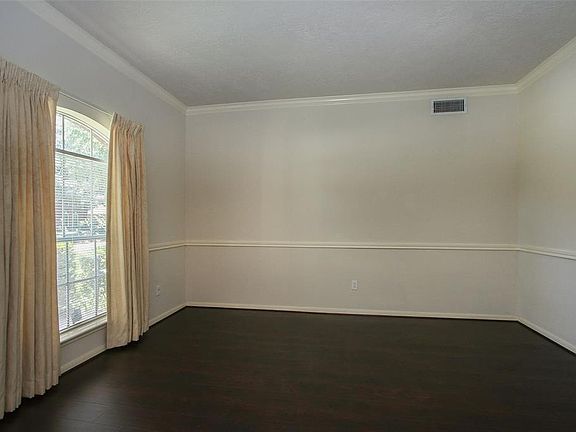 5th image of 15211 Lantern Creek Ln
