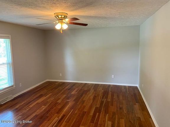 5th image of 133 Blue Bird Dr