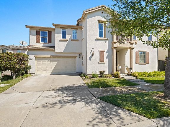 3rd image of 271 Candela Circle