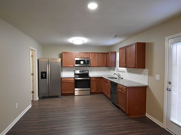 3rd image of 313 Thad Dr