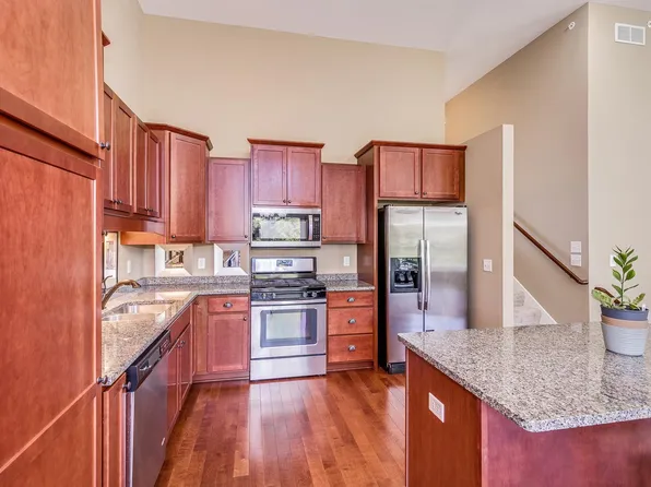 2576 Waterfall Way NW, Prior Lake, MN 55372