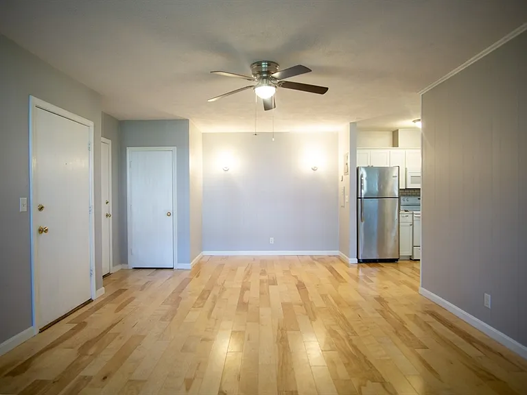 3 Tara Dr #4 — Photo 10