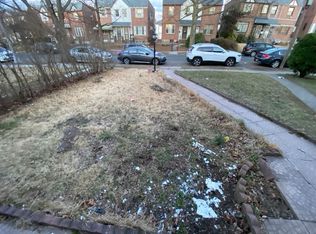 8218 165th St, Jamaica, NY 11432
