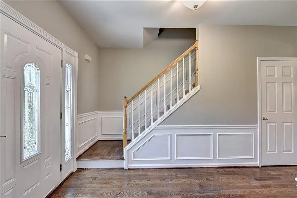 4 bed, 2.5 bath, 2184 sqft, $2,950 — Photo 3