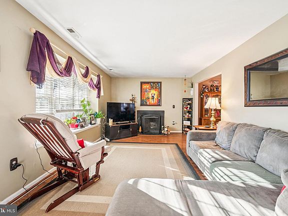 5th image of 55 Breckenridge Dr