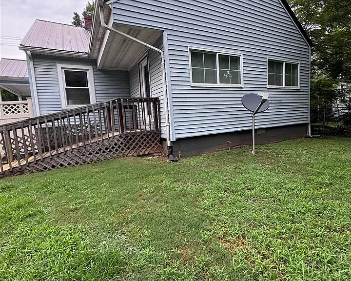 625 N Main St — Photo 22