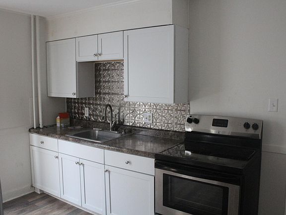 4th image of 1325 E Holmes St APT 1