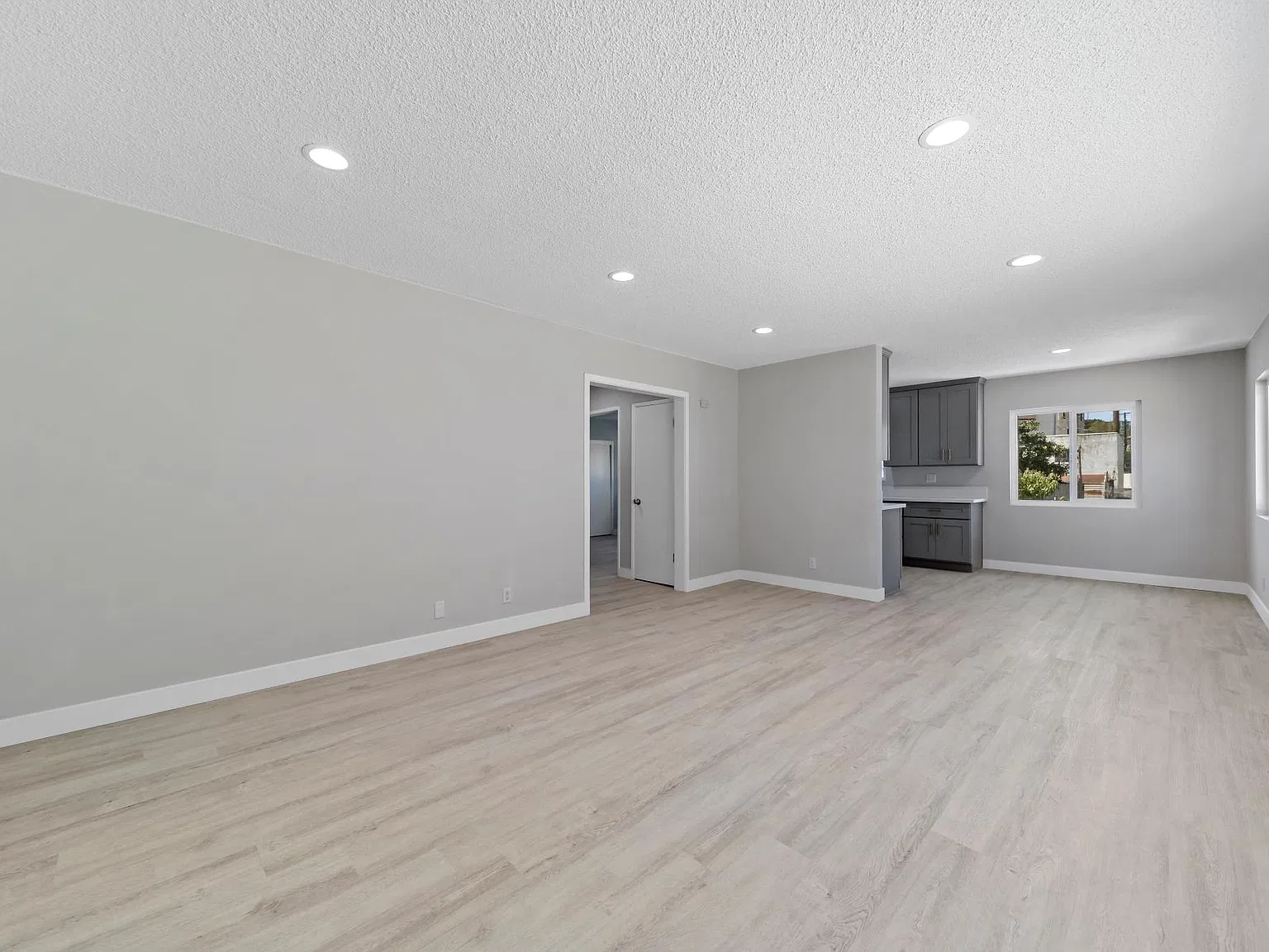 841 Cleveland St — Photo 4