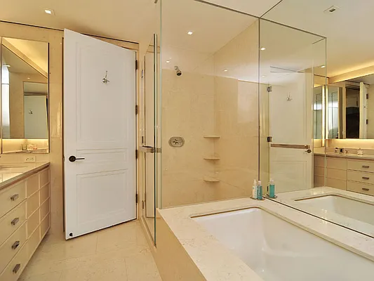 Sold by Sotheby's International Realty | media 6