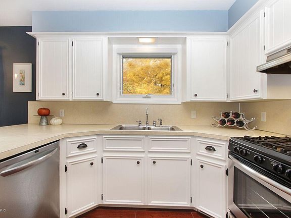 4th image of 7977 Teakwood Dr