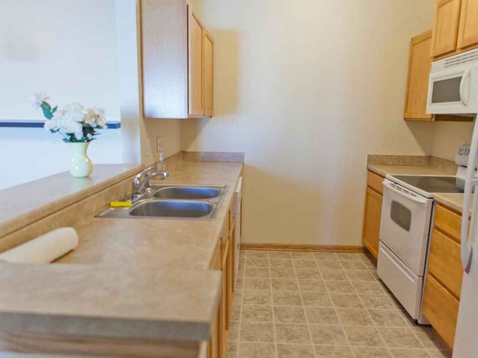 1st image of 1835 SW White Birch Cir Unit 11