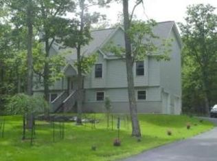 109 Lakeview Ct, Milford, PA 18337