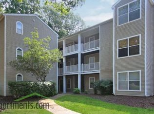 102 Misty Cv APT C, Hampton, VA 23666