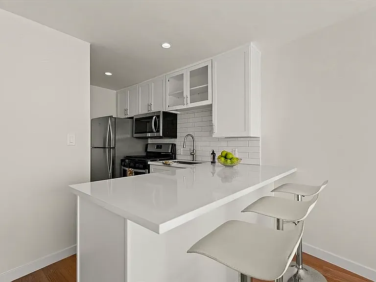 20656 Pacific Coast Hwy #4 — Photo 20