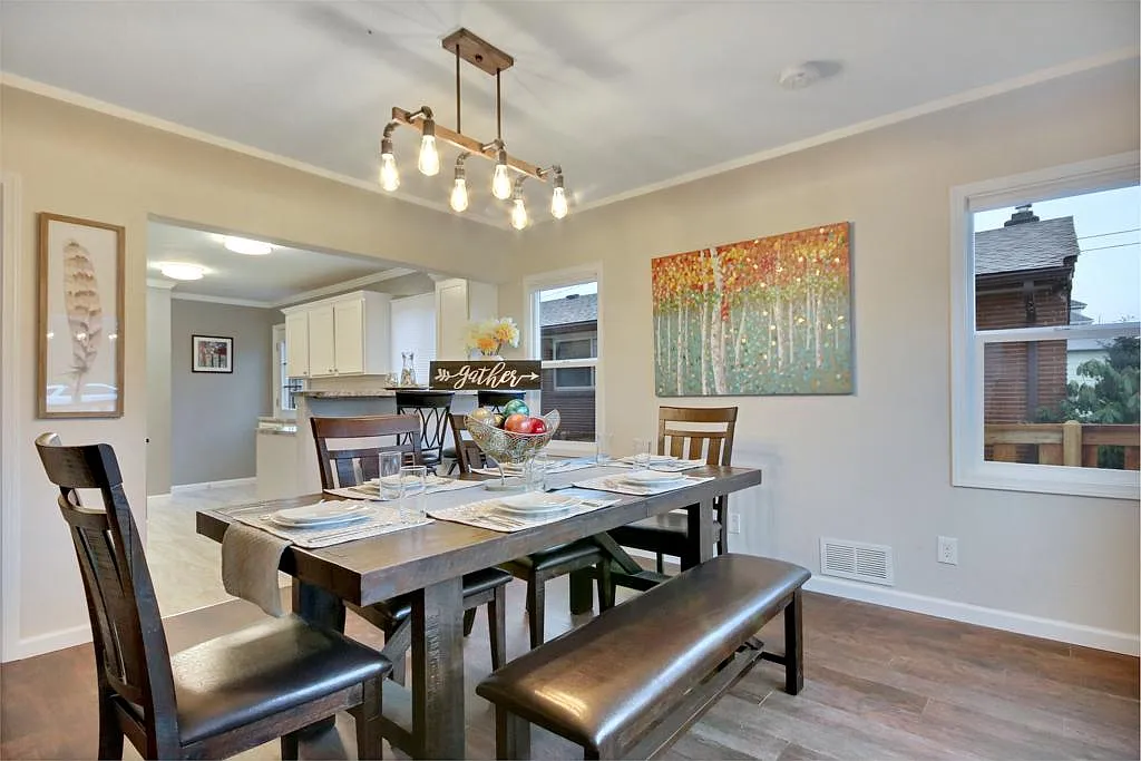 1518 N Proctor St — Photo 3