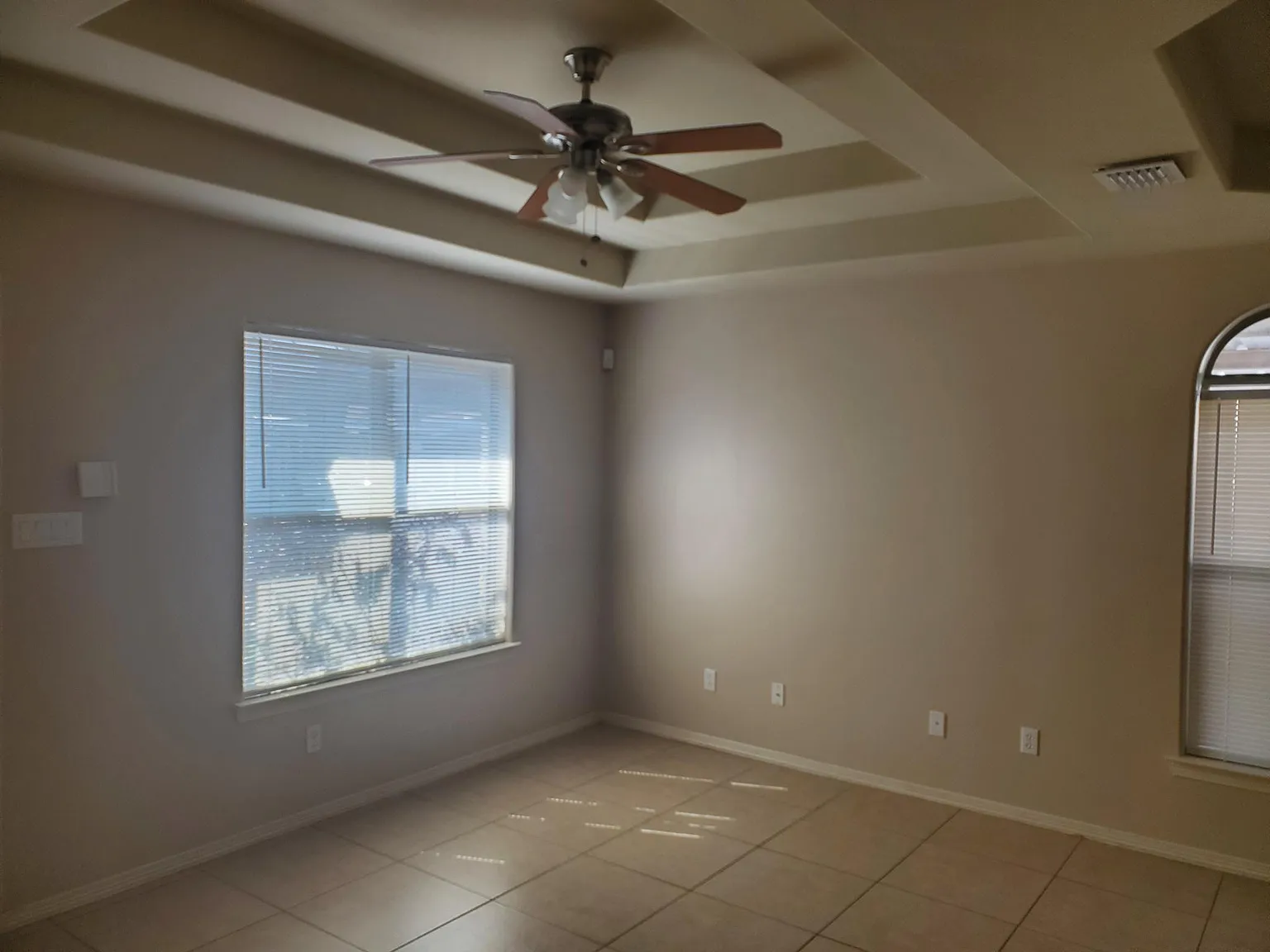2 bed, 924 sqft, $850 — Photo 3