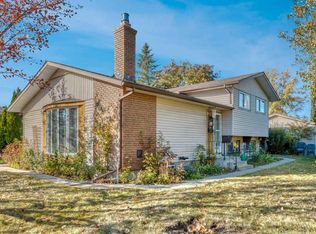 543 Maidstone Dr NE, Calgary, AB T2A 4B6