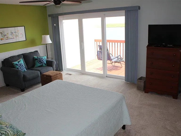 1101 E Shore Dr #C — Photo 12