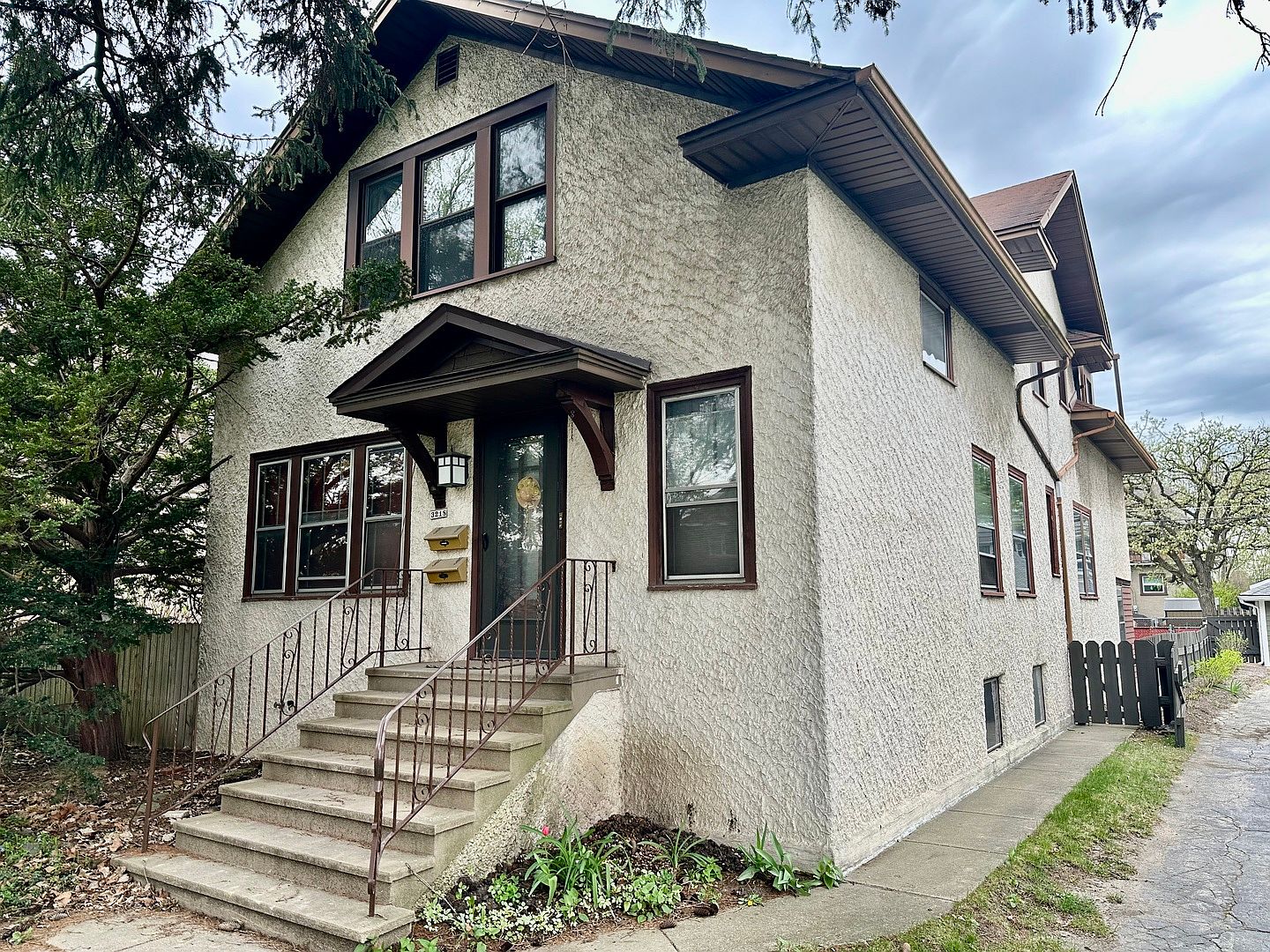 3218 Home Ave, Berwyn, IL 60402 Zillow