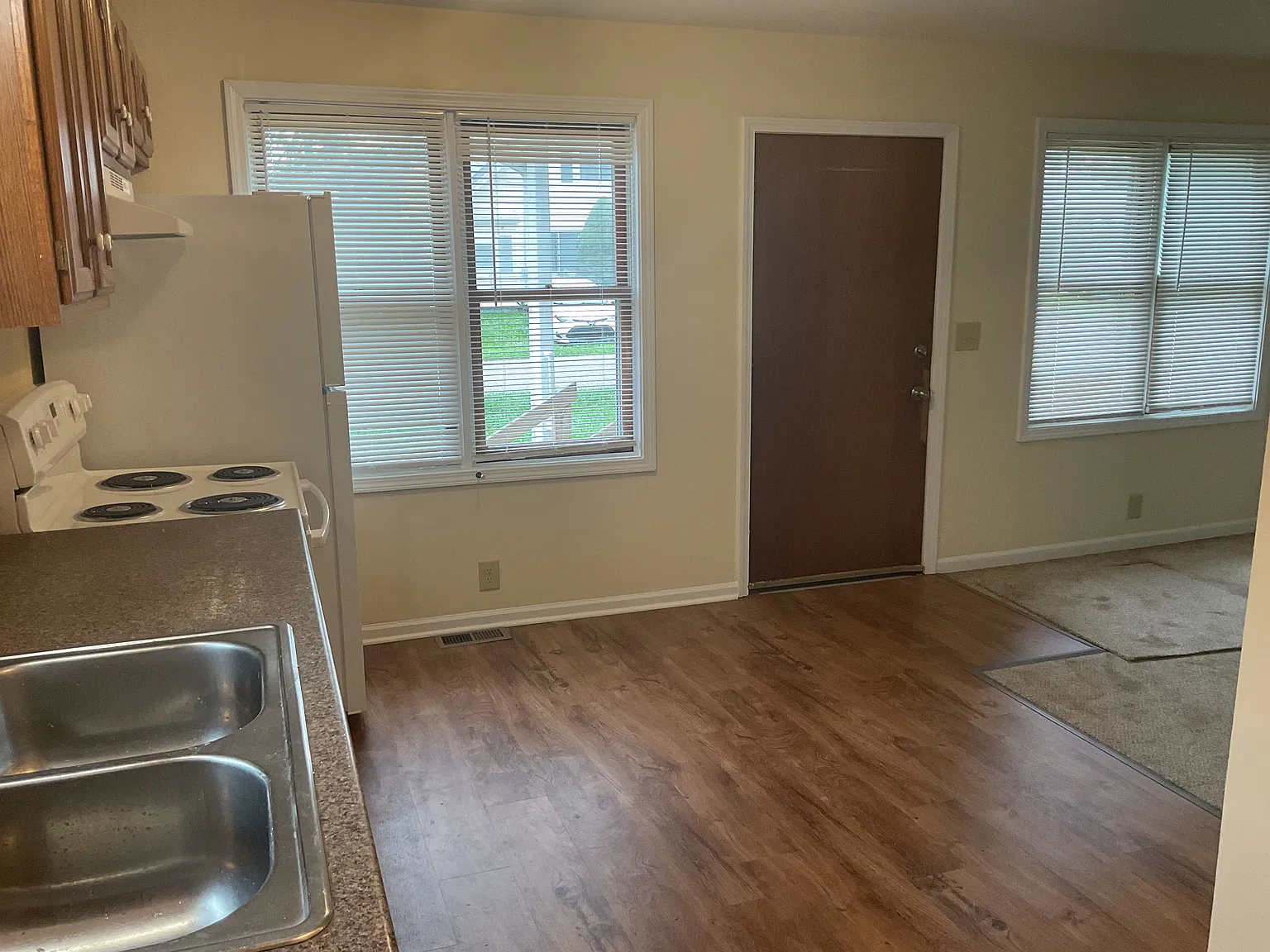 2 bed, 760 sqft, $975 — Photo 3
