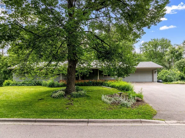 2917 Green Briar Ln, Minnetonka, MN 55305