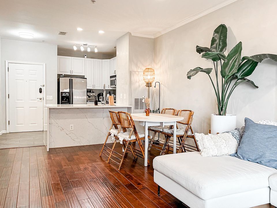 Open Concept Kitchen/Living/Dining