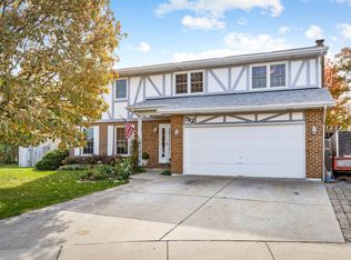 512 Flint Trl, Carol Stream, IL 60188