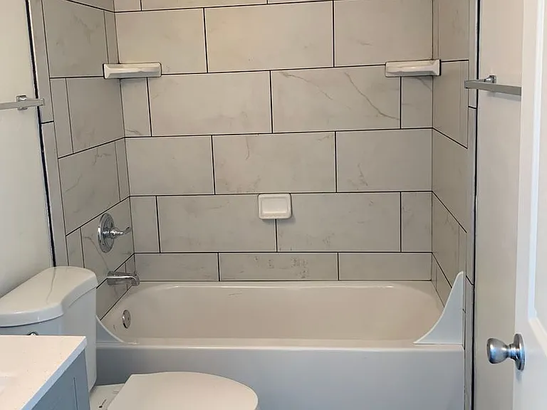 3700 N Fairview Ave — Photo 9