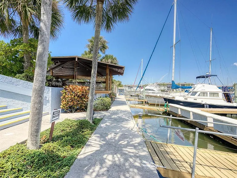 4939 Floramar Ter #912 — Photo 45