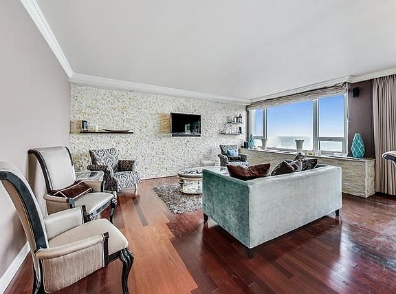 3rd image of 1300 N Lake Shore Dr APT 11B