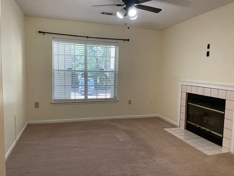 3655 Habersham Rd NE #B-250 — Photo 9