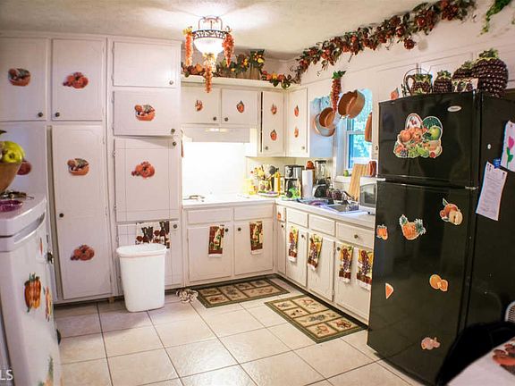 3rd image of 1466 Sunnybrook Dr #10