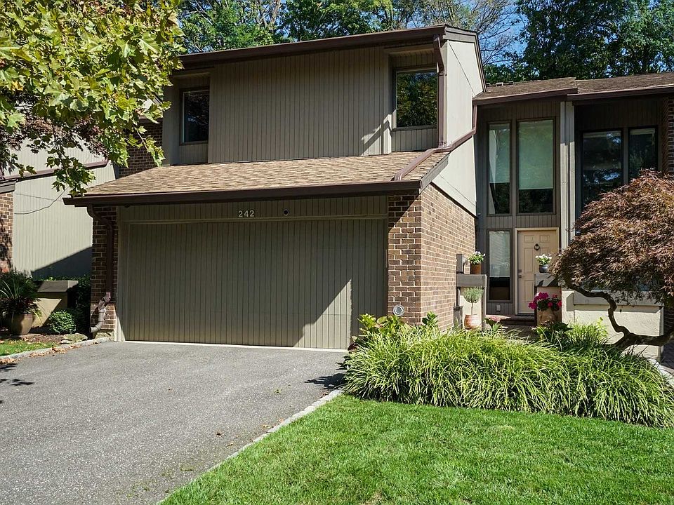 1st image of 242 Hamlet Dr #242