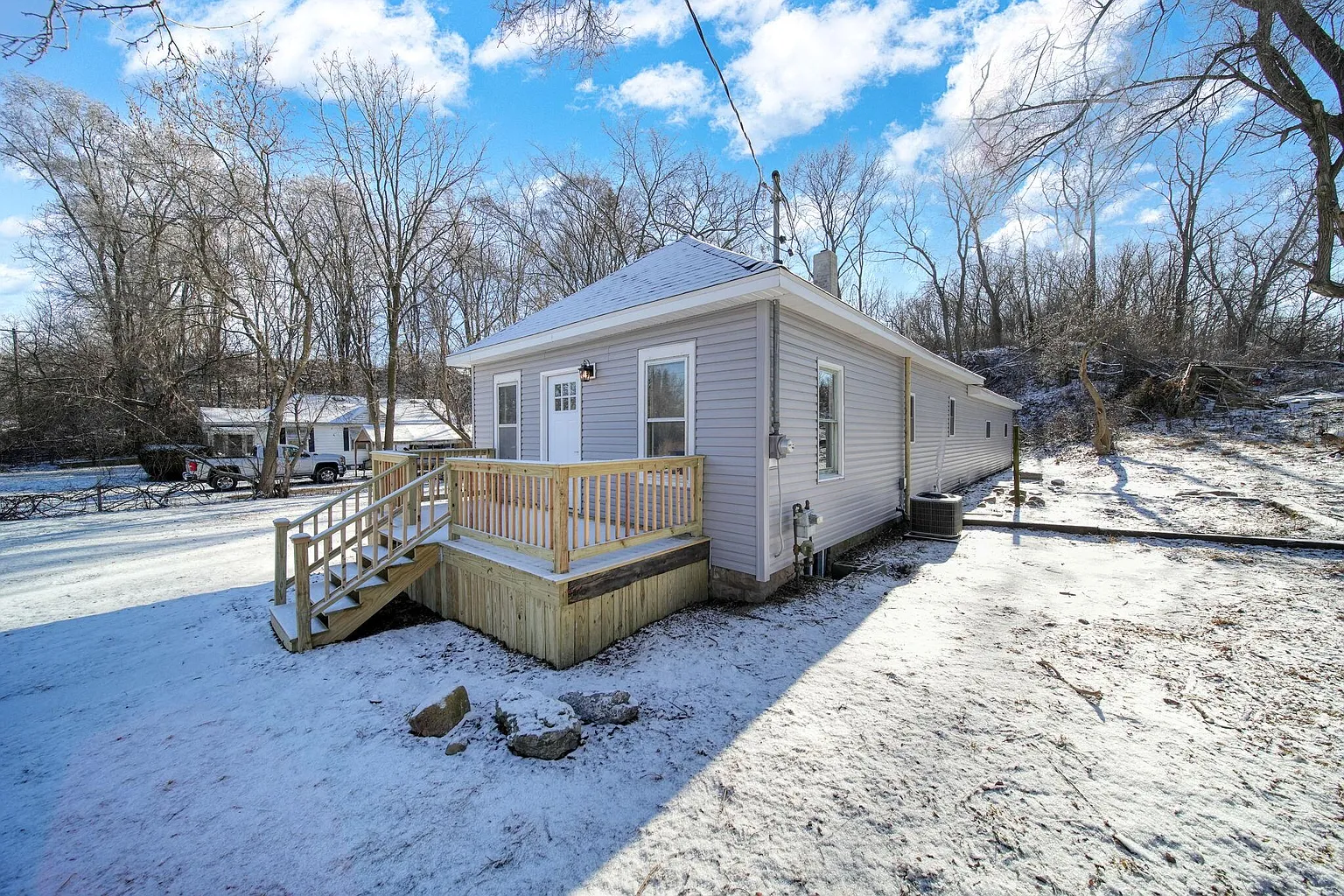 153 Boland St photo 1