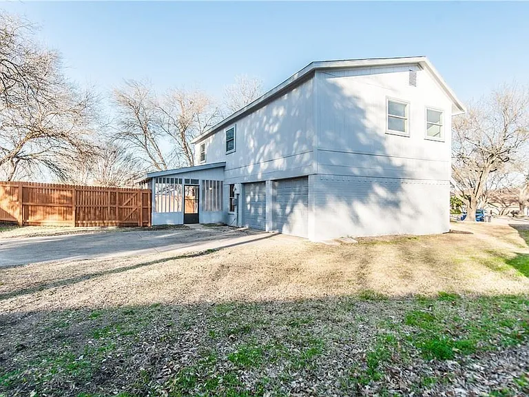 3117 Abbey Ct — Photo 17