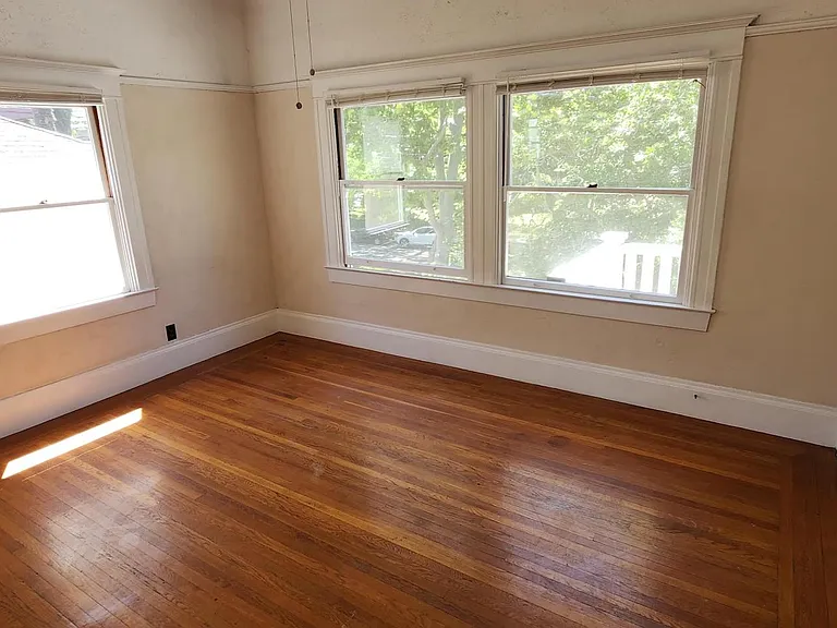 717 22nd St #2 — Photo 2