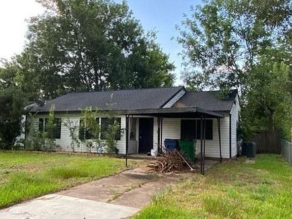 2nd image of 1024 Chevy Chase Dr