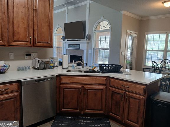 3rd image of 429 Telluride Ct