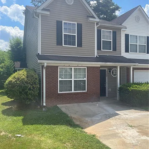 5322 Creekview Ln — Photo 1