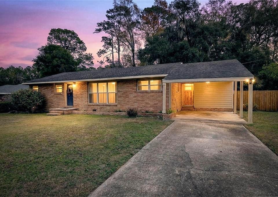1st image of 211 Satilla Dr