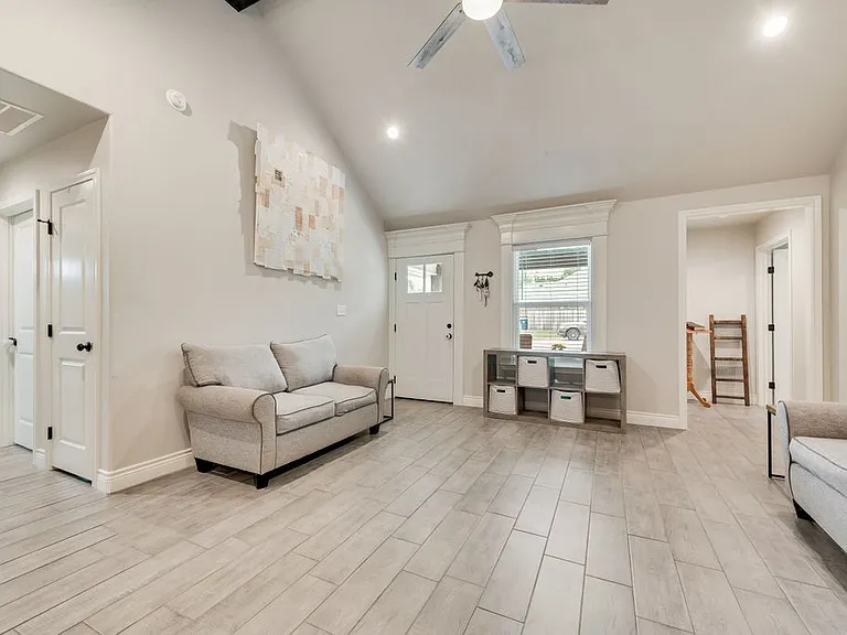 2601 Houston Ct — Photo 11