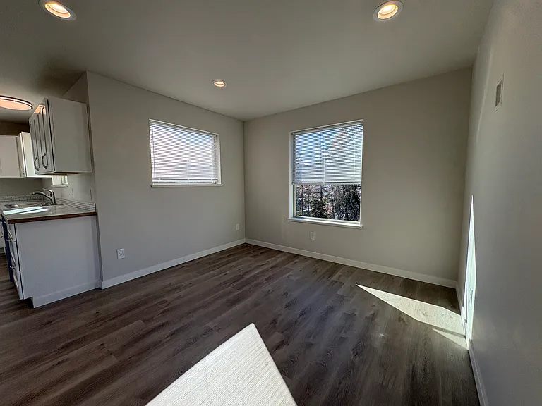 2210 N Arden Ct #B — Photo 5