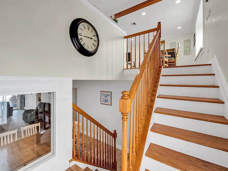 15 Seville Dr — Photo 20