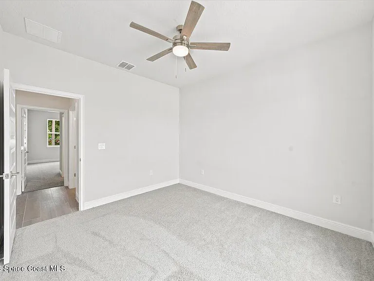407 Cellini Ave NE — Photo 51