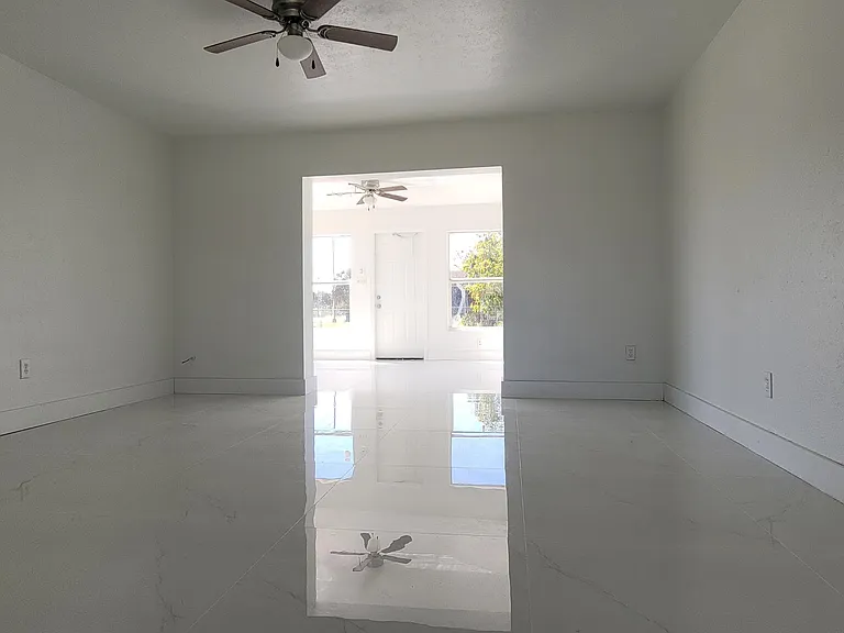 615 Joel Blvd #A — Photo 8