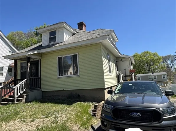 71 Henshaw St, Worcester, MA 01603