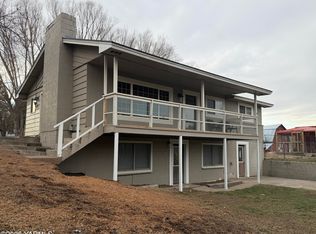 2720 Selah Loop Rd, Selah, WA 98942